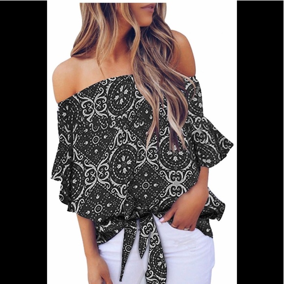 LAST ONE-🎉HP🎉ELEGANT SEXY OFF THE SHOULDER TOP - Picture 2 of 6